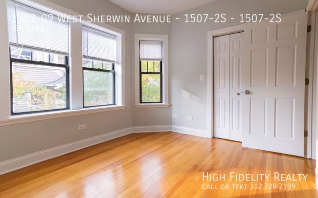 Building Photo - 1507 W Sherwin Ave