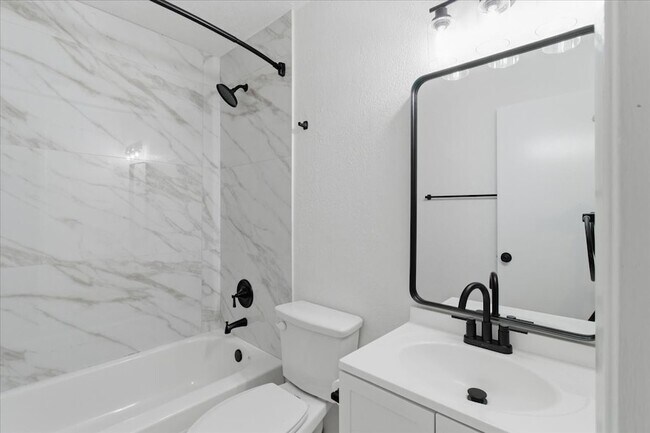 Foto del edificio - 4333 Thicket Dr