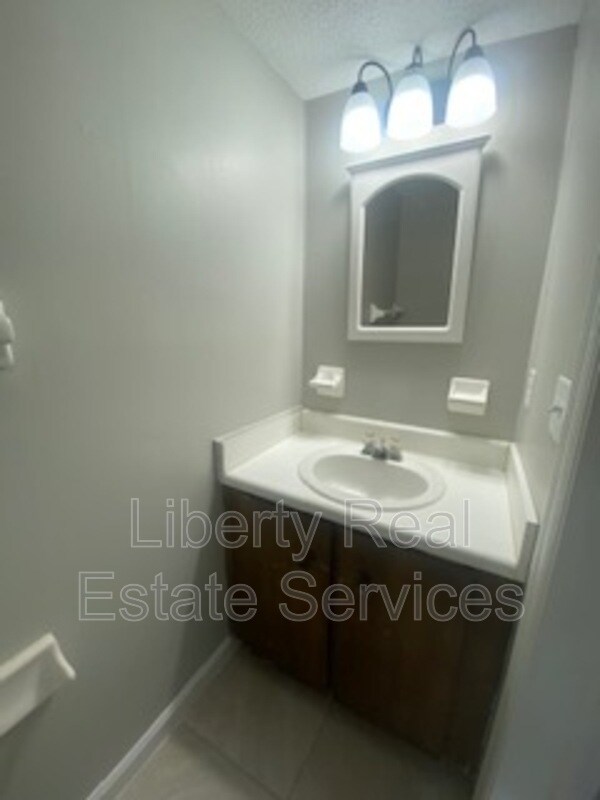 Foto del edificio - 728 Elaine St