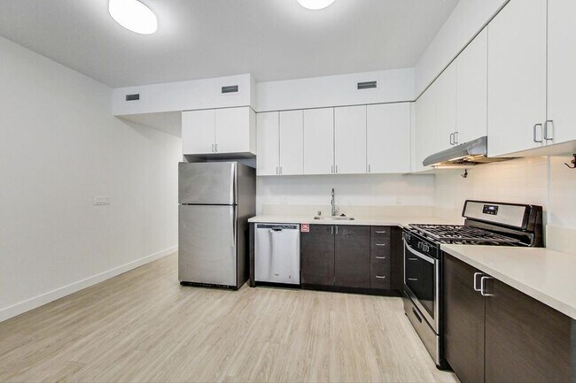 Foto del edificio - 4435 Piedmont Ave