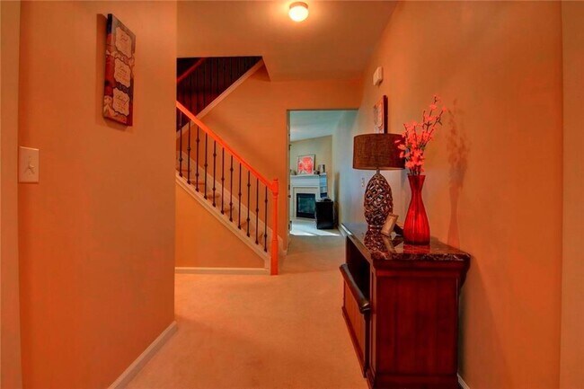 Building Photo - 4017 Labrador Way