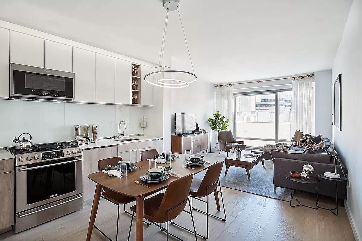 Foto principal - 572 Eleventh Avenue