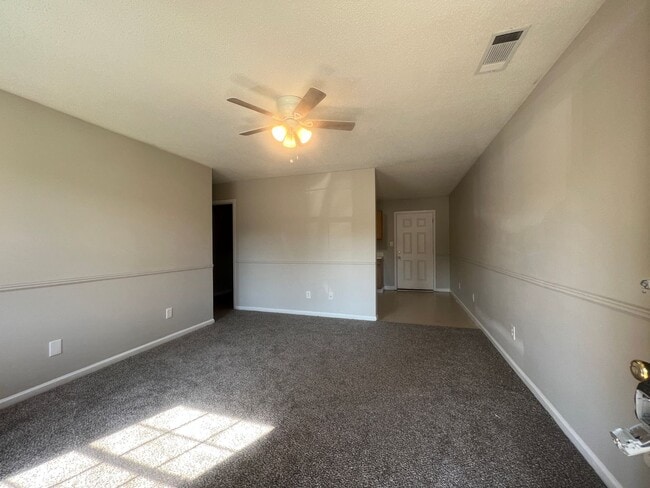 Building Photo - 8135-8135 Carlton Trail NW
