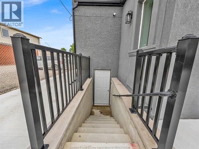 Building Photo - 1657-59 Drouillard Rd