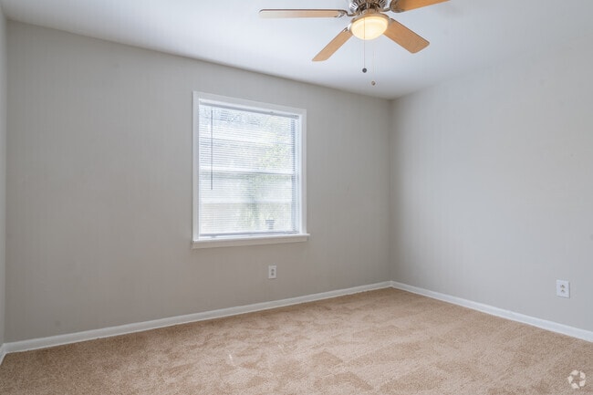 2BR, 1BA - 850SF - Bedroom - Regal Heights