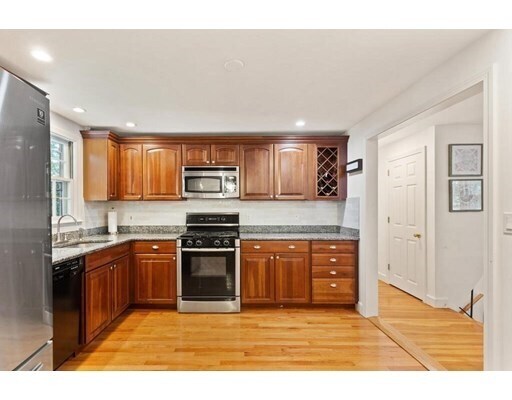 Primary Photo - 12 Pondview Rd