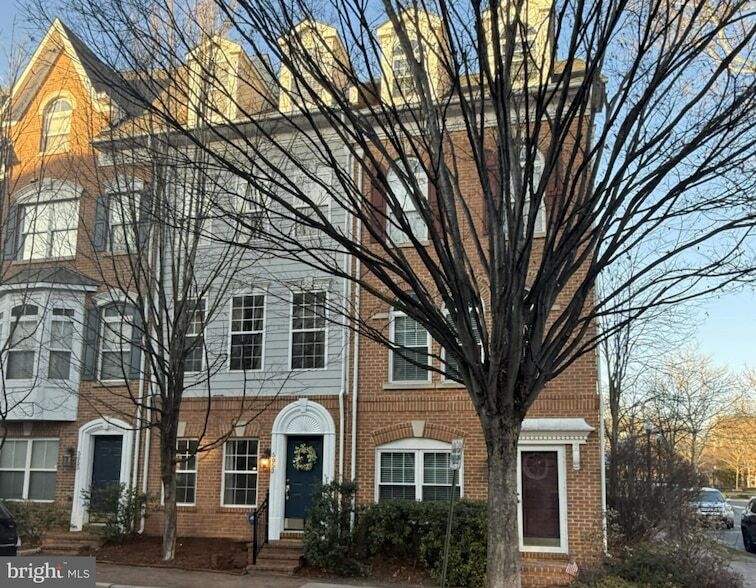 Photo - 5053 Kilburn Street Unit