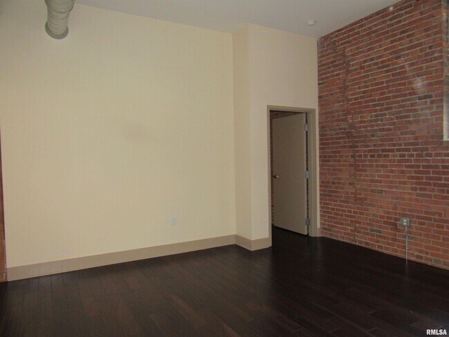 Foto del edificio - 427 Pershing Ave