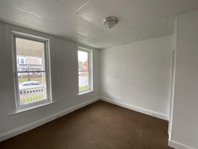 Foto del edificio - 295 W Jackson St