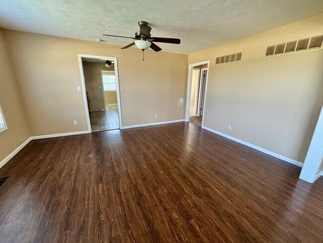 Building Photo - Italian Estates Property Management