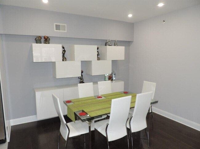 Foto del edificio - 84 Bloomfield St