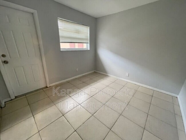 Building Photo - 7750 SW 10th Ct