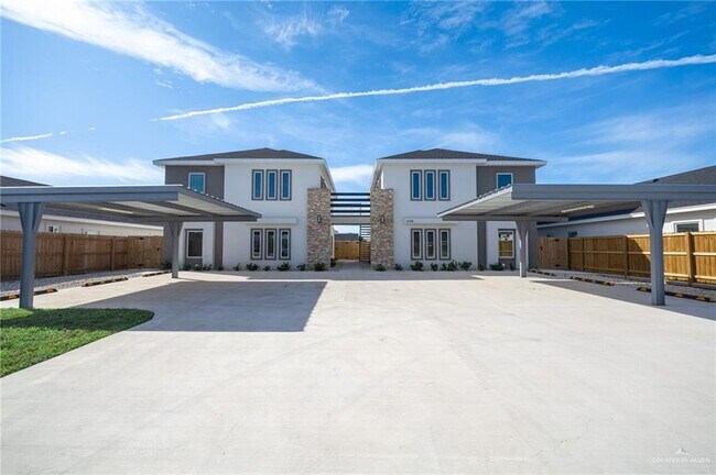 Foto del edificio - 17 Cooper Ln