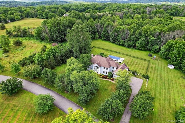 Building Photo - 7 Paiges Way