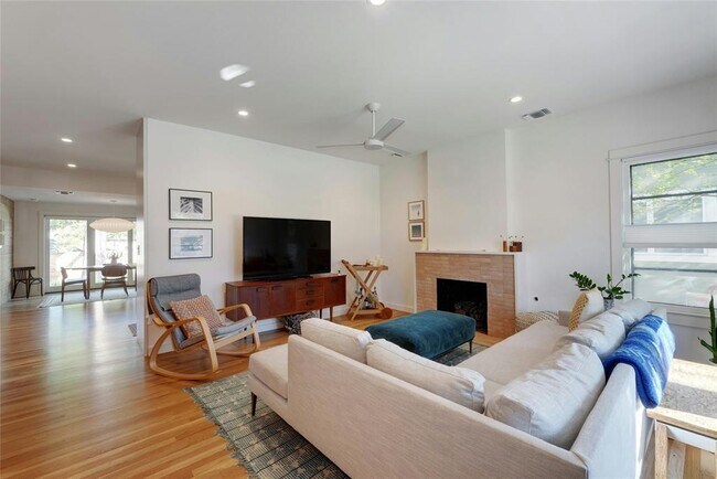 Foto del edificio - 4602 Eilers Ave