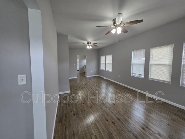 Foto del edificio - 3412 145th St