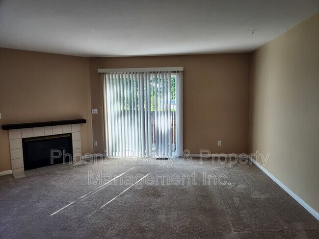 Foto del edificio - 1209 Warrior Way