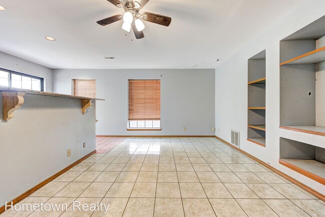 Building Photo - 2 br, 1.5 bath House - 1122 N Eagle Lane, ...