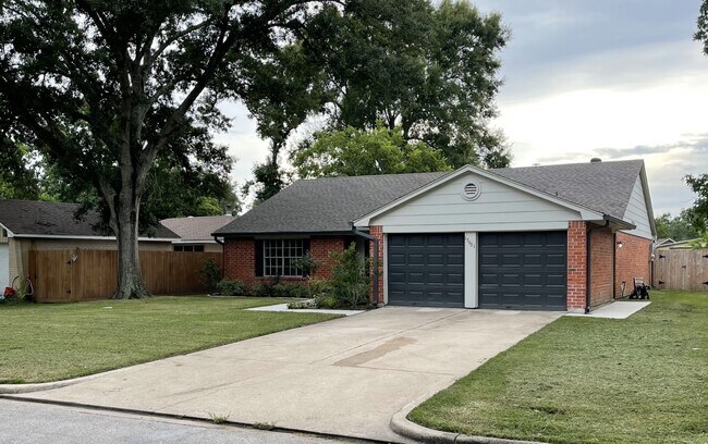 Foto del edificio - 17551 Compass Rose Cir