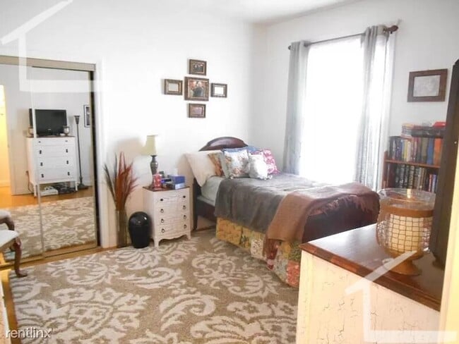 Building Photo - No Brokers Fee, Large Apartment in brighton, Heat, Hot Water Included, Eat-in Kitchen, Porch, Par...