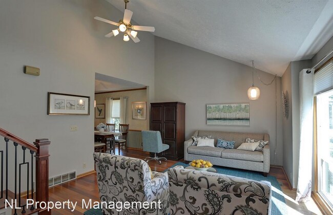 Building Photo - 3 br, 4 bath House - 15045 Patterson Cir