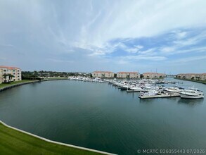 Building Photo - 13 Harbour Isle Dr W