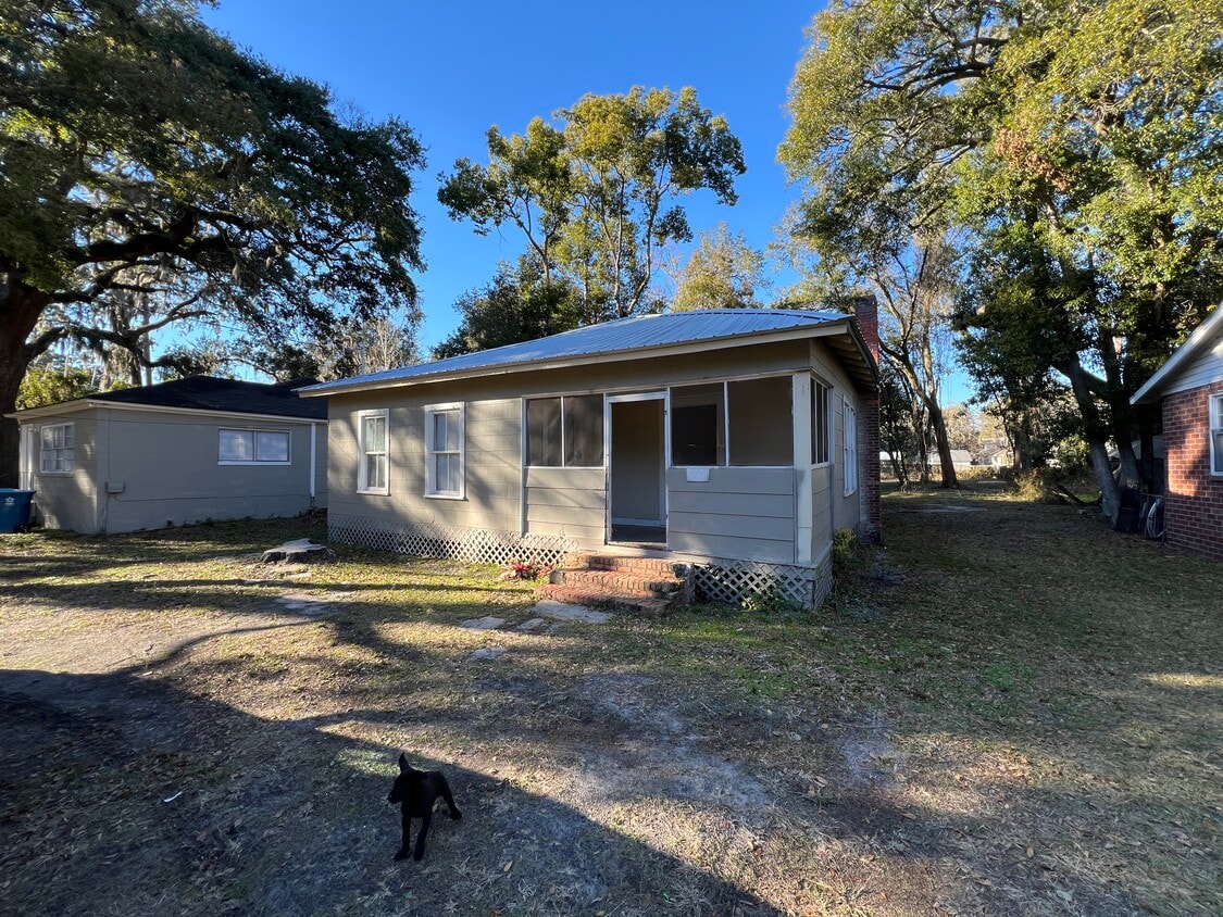 Primary Photo - 805 3rd Ave