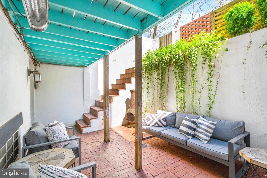 Foto principal - 2509 17th St NW