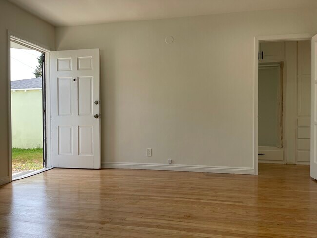 Foto del edificio - 2242 S Burnside Ave
