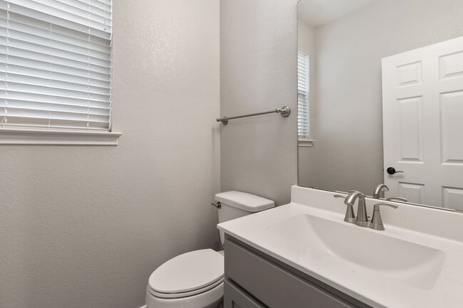 Foto del edificio - 8326 Belgard Cove