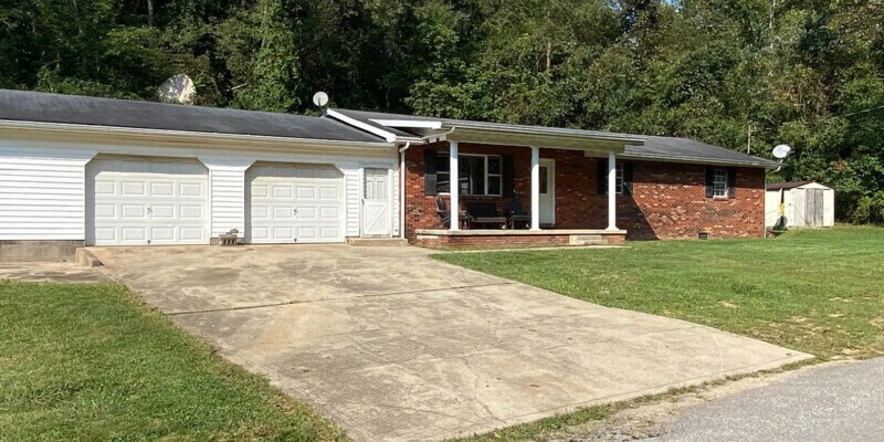 Primary Photo - 187 Warren Dr, Greenup, KY 41144