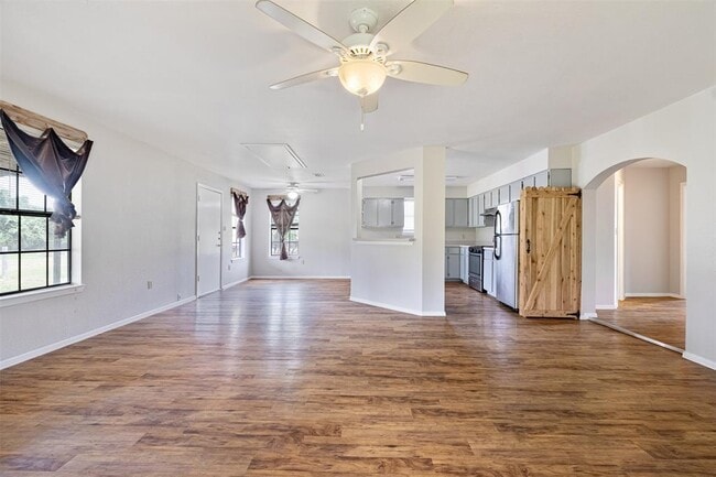 Building Photo - 6618 Cherrywood Ln