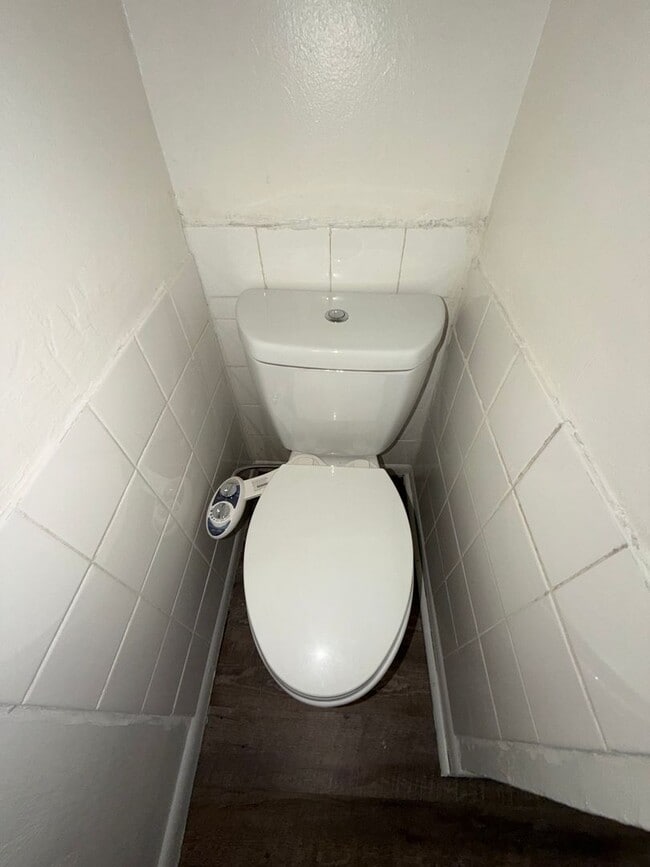 Building Photo - 13KNO3839