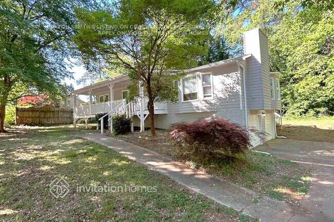 Foto del edificio - 5060 Hubert Dr