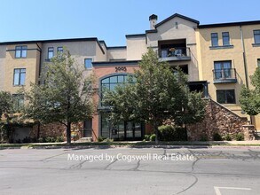 Building Photo - 5005 N Edgewood Dr