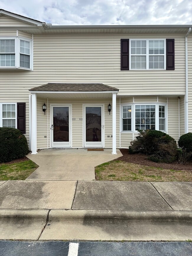 Building Photo - 3817 E Vancroft Cir