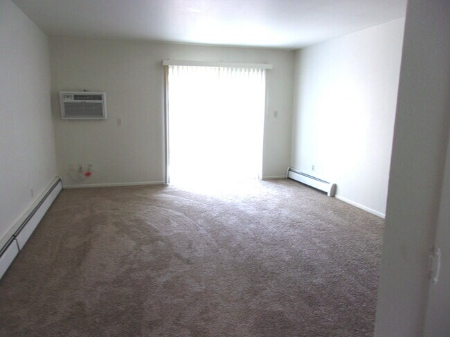 Building Photo - 2713 Leisure Dr