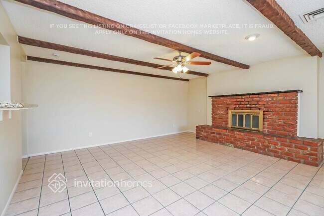 Building Photo - 461 N Kirchoff