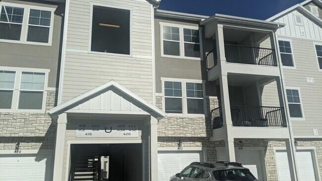 Building Photo - 422 N 360 W
