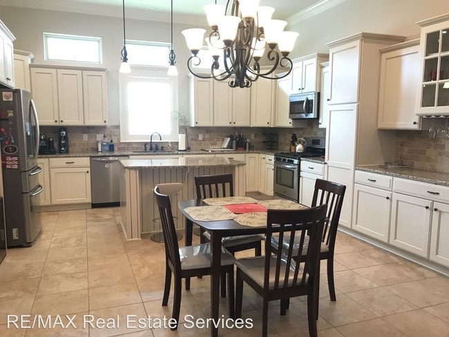 Building Photo - 4 br, 2.5 bath House - 2816 Caribbean Cove