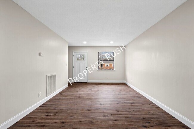 Foto del edificio - 3334 Gundy Dr