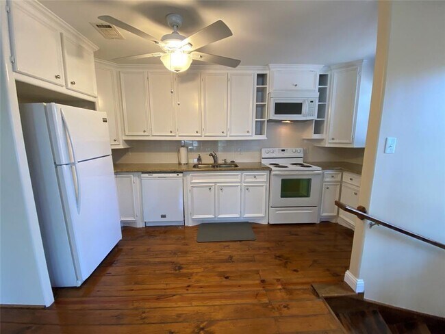 Foto del edificio - 616 E 16th St