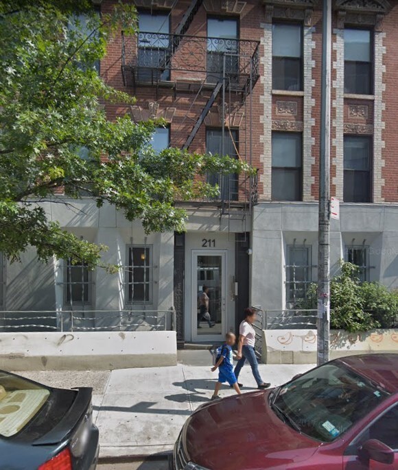 Primary Photo - 211 E 3rd St