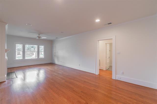 Foto del edificio - 5313 Collinwood Ave