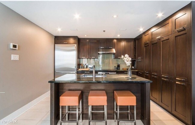 Building Photo - 2 br, 2 bath Condo - 520 Strand St Apt 7