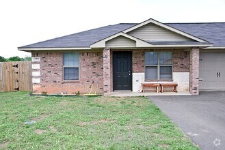 Building Photo - 16992 Sentinel Ln