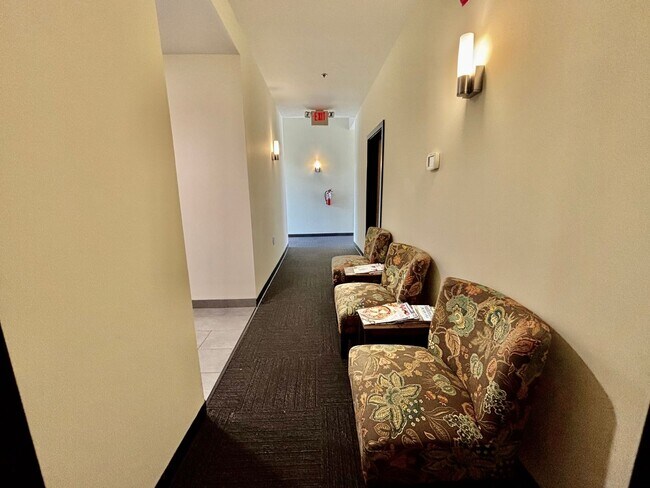 Foto del edificio - 1001 W 39th St