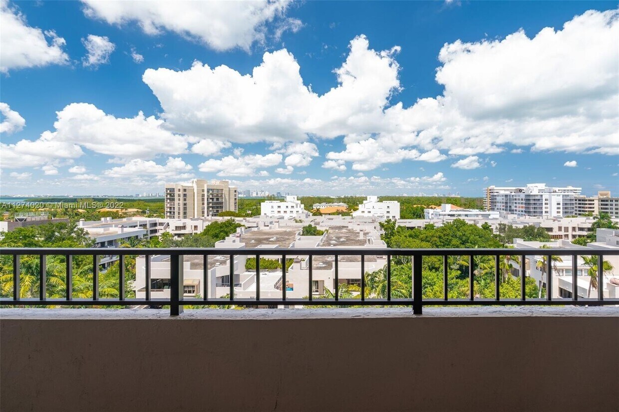 151 Crandon Blvd Unit 824, Key Biscayne, FL 33149 Condo for Rent in