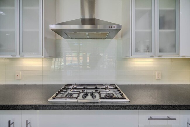 Foto del edificio - 12458 Woodthorpe Ln