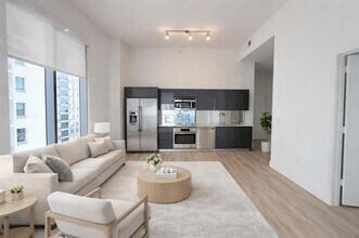 Building Photo - 31 SE 6th St